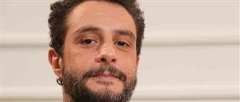 أحمد الفيشاوي بعد تكريم والده: فخورون بك.. وأتمنى تكون فخور بينا