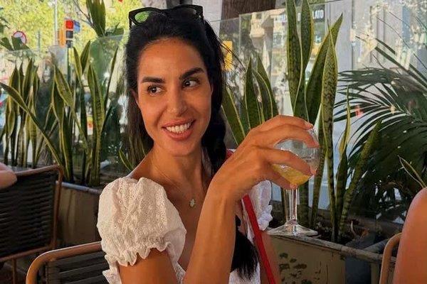 نسرين أمين تستمتع بإجازتها الصيفية في إسبانيا برفقة ابنتها