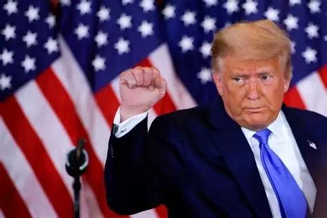 "أكسيوس": ترامب يدرس توسيع العمليات العسكرية ضد إيران خلال الأيام المقبلة