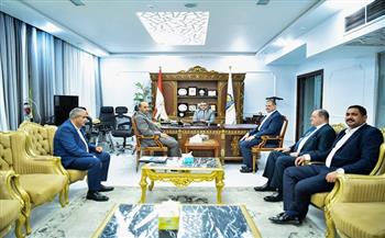 محافظ قنا يبحث مع رئيس مجلس إدارة أسمنت النهضة سبل تعزيز التنمية المستدامة ودعم القطاعات الخدمية 