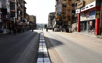محافظ أسوان يتابع أعمال التجميل ورفع كفاءة الشارع الجديد 