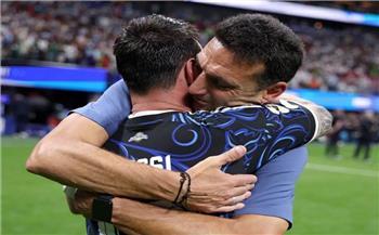  كأس العالم 2026.. سكالوني يتغنى بأداء ميسي: «كان يلعب وكأنه في حديقة منزله» 