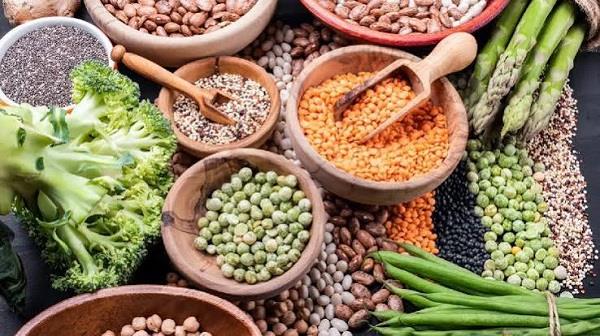 "الصحة" تؤكد: البقوليات مصدر غني بالبروتين النباتي وتدعم صحة القلب والجهاز الهضمي