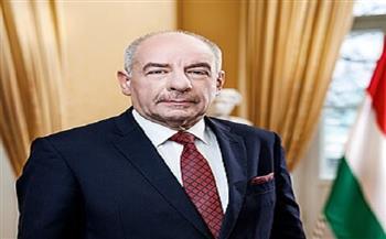 الرئيس المجري يوقع قرارا بإقالة نفسه من منصبه خضوعا لضغوط رئيس الوزراء