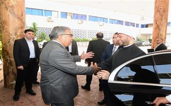 محافظ الدقهلية يستقبل وزير الأوقاف خلال زيارته لتفقد التصفيات الأولية لمسابقة "دولة التلاوة "