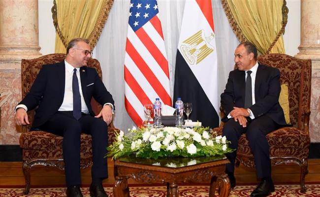 وزير الخارجية يستقبل كبير مستشاري الرئيس الأمريكي لبحث التطورات الإقليمية