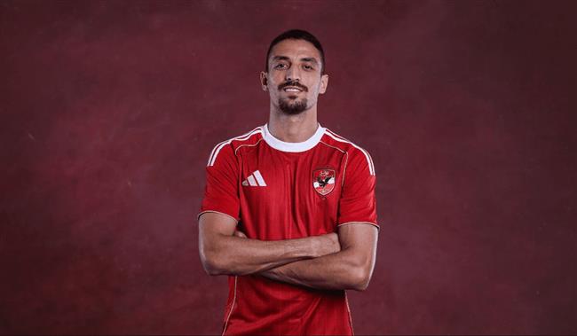 الأهلي يمدد عقد طاهر محمد طاهر حتى 2029‏