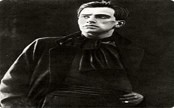 ذكرى ميلاد ماياكوفسكي.. الشاعر الذي كسر قواعد الأدب الروسي