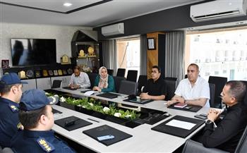 محافظ أسوان يترأس اجتماعاً تنسيقياً لتطوير موقف دراو الحالى
