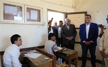 محافظ البحر الأحمر يتفقد لجان الثانوية العامة بالقصير ويؤكد توفير الأجواء المناسبة للطلاب