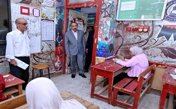 محافظ سوهاج يتفقد لجان الثانوية العامة بدار السلام ويشدد على توفير الهدوء والانضباط داخل اللجان  