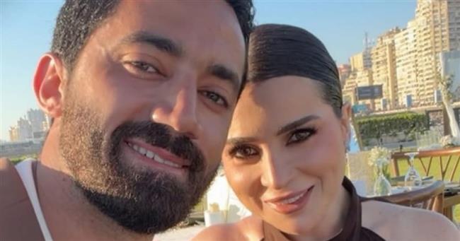 إطلالة أنيقة لمي عز الدين وزوجها في حفل زفاف السعدني
