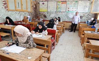 تباين آراء طلاب الثانوية العامة بسوهاج حول امتحاني الكيمياء والجغرافيا