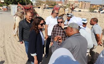 محافظة الجيزة تتابع انتظام منظومة ركوب الخيل والجمال بالمنطقة الأثرية للأهرامات
