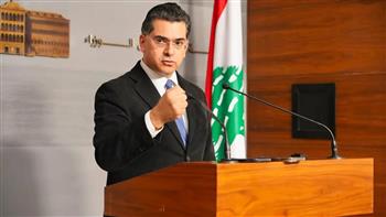 "الوزراء اللبناني" يقرّ اللجنة العليا مع سوريا ويوافق على هبة صينية لتوريد 100 حافلة 