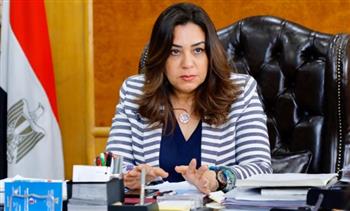 وزيرة التنمية المحلية والبيئة تستعرض تقريراً حول جهود إدارة المخلفات الصلبة والخطرة في ١٢ عاماً