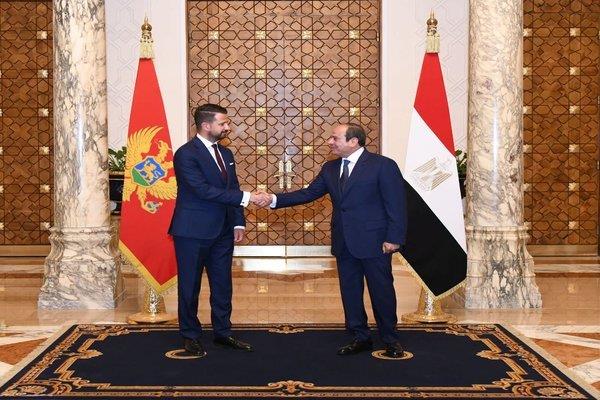 الرئيس السيسي يؤكد ضرورة تشجيع أمريكيا وإيران على التوصل إلى اتفاق شامل ومستدام
