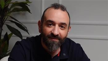 المخرج عمرو سلامة يعلن وفاة والد زوجته 