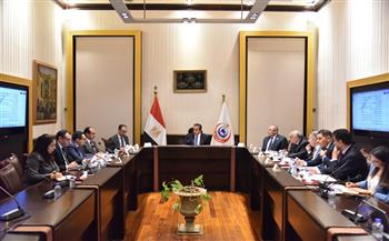 ‎وزير الصحة يناقش اشتراطات تجديد ترخيص مزاولة مهنة الطب