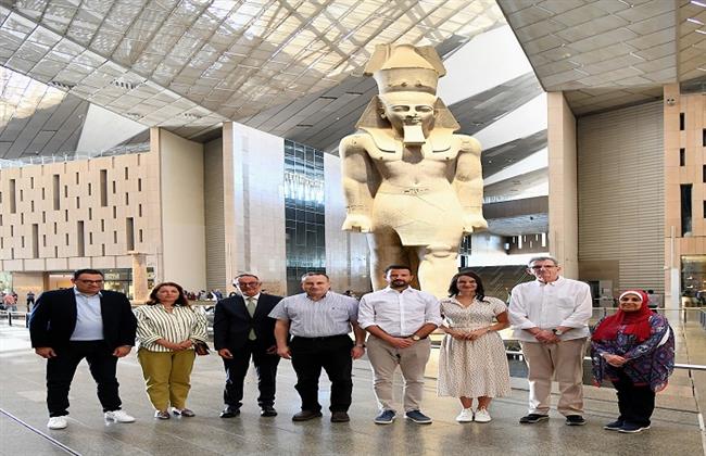 رئيس جمهورية الجبل الأسود وقرينته يزوران المتحف المصري الكبير