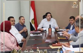 نائب محافظ بني سويف يناقش آليات الاستفادة من أراضي أملاك الدولة في إقامة مشروعات تنموية واستثمارية