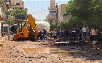 مياه القليوبية تواصل إصلاح كسر خط ميت حلفا الرئيسي لضمان عودة الخدمة سريعًا