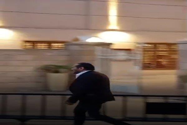 أبرزهم علي الحجار وإسعاد يونس.. نجوم الفن يودعون هاني شنودة في كنيسة المرعشلي  