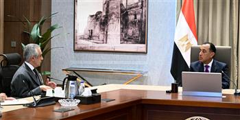 رئيس الوزراء يُتابع آخر مستجدات تطوير خدمات الشهر العقاري والتوثيق
