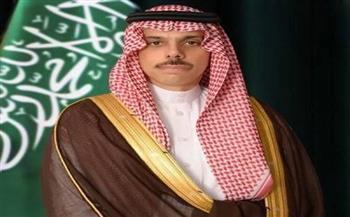وزير الخارجية السعودي يؤكد أهمية الحفاظ على أمن وحرية الملاحة في الخليج والبحر الأحمر