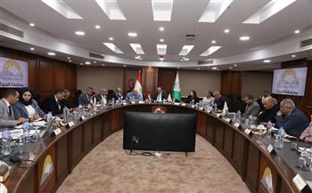 محافظ الجيزة يبحث مع نواب أكتوبر والشيخ زايد والواحات احتياجات المواطنين وملفات الصحة والتعليم والإسكان