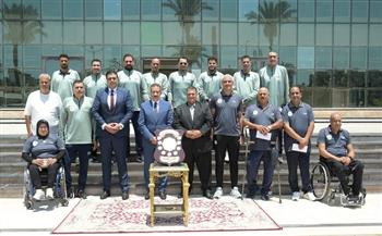 محافظ بورسعيد يكرم أبطال نادي الحرية لذوي الهمم بعد التتويج ببطولة الدوري الممتاز للكرة الطائرة جلوس