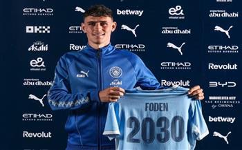 رسميا.. مانشستر سيتي يعلن تجديد عقد فيل فودين حتى عام 2030