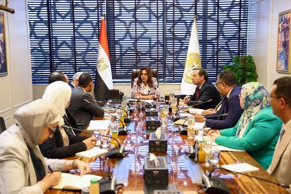 منال عوض تبحث تطوير المحميات الطبيعية وتعزيز حماية التنوع البيولوجي بالشراكة مع المنظمات الدولية 