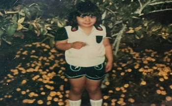 لقاء الخميسي تستعيد ذكريات الطفولة 