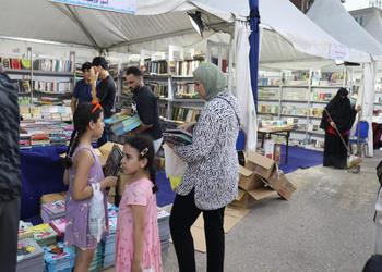 إقبال جماهيري كبير على معرض بورسعيد للكتاب.. وزوار يتسابقون لاقتناء الكتب وحضور الفعاليات