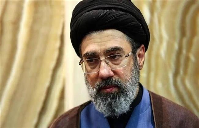 الاستخبارات الأمريكية ترجح أن مجتبى خامنئي أكثر رغبة من والده في امتلاك سلاح نووي