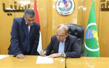 محافظ المنيا يقرر خفض الحد الأدنى للقبول بعدد من مدارس التمريض إلى 265 درجة  