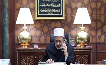 «أنا اسمي أحمد الطيب».. كيف تحولت مكالمات أوائل الثانوية الأزهرية إلى لحظة إنسانية خطفت قلوب المصريين؟
