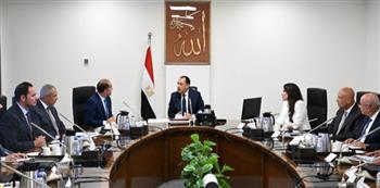 رئيس الوزراء يُتابع ملف تشغيل وصيانة محطات معالجة الصرف الصحي
