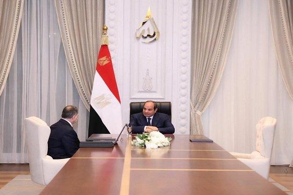 الرئيس السيسي يستقبل وزير الداخلية بمدينة العلمين
