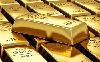 الذهب يرتفع بدعم تراجع الدولار وترقب قرار الفيدرالي الأمريكي