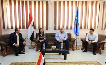 وزيرة التضامن تلتقي القيادات التنفيذية وأعضاء الهيئة البرلمانية والعمد والمشايخ بمحافظة مطروح بمركز العزيمة