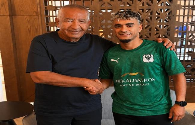  المغربي عبد الله الزياني أول صفقات المصري للموسم الجديد    