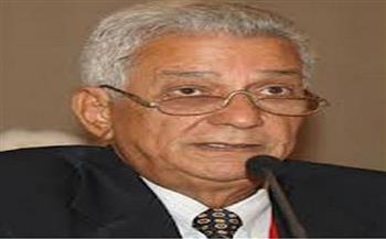 بعد فوزه بجائزة النيل.. يوسف نوفل رحلة ناقد أثرى الأدب العربي