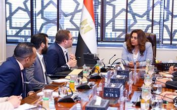 وزيرة التنمية المحلية والبيئة تتابع جاهزية منظومة النظام الرقمي المتكامل لتقييم الأثر البيئي