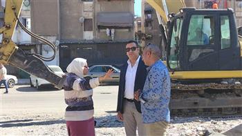 نائب محافظ بورسعيد يتابع أعمال رفع أكوام الرتش بشارع الصباح بحي المناخ