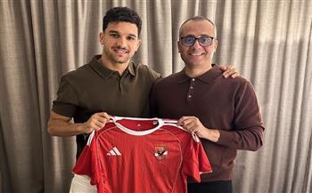 رسميًا.. الأهلي يعلن التعاقد مع الجزائري منصف بقرار لمدة 3 مواسم