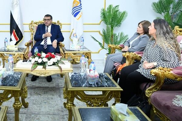 محافظ قنا: نتعاون مع شركاء التنمية الدوليين في تنفيذ مشروعات تنموية تتوافق مع رؤية الدولة