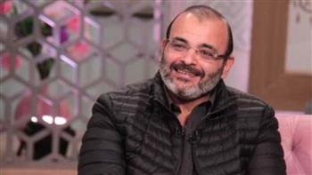 أيمن بهجت قمر: أرفض اختزالي في لقب شاعر غنائي.. وهدفي منذ البداية كان أن أصبح مؤلفًا