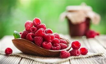 ماذا يحدث لجسمك عند تناول التوت يومياً؟